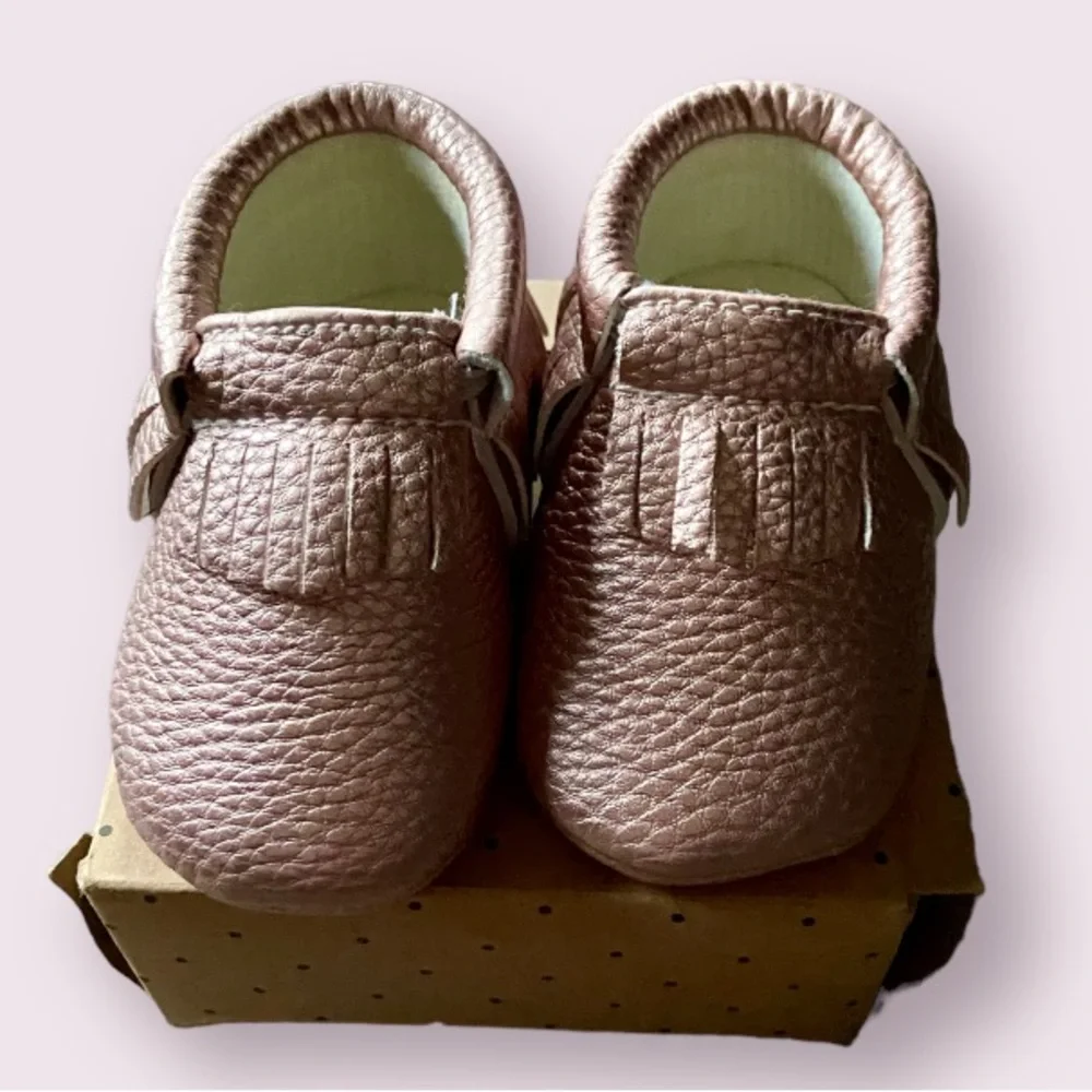 Sweet N Swag Moccasins in Metallic Rose/Pink